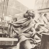 Jean Cocteau (1889–1963), <em>La mort et les statues: photos de Pierre Jahan</em>